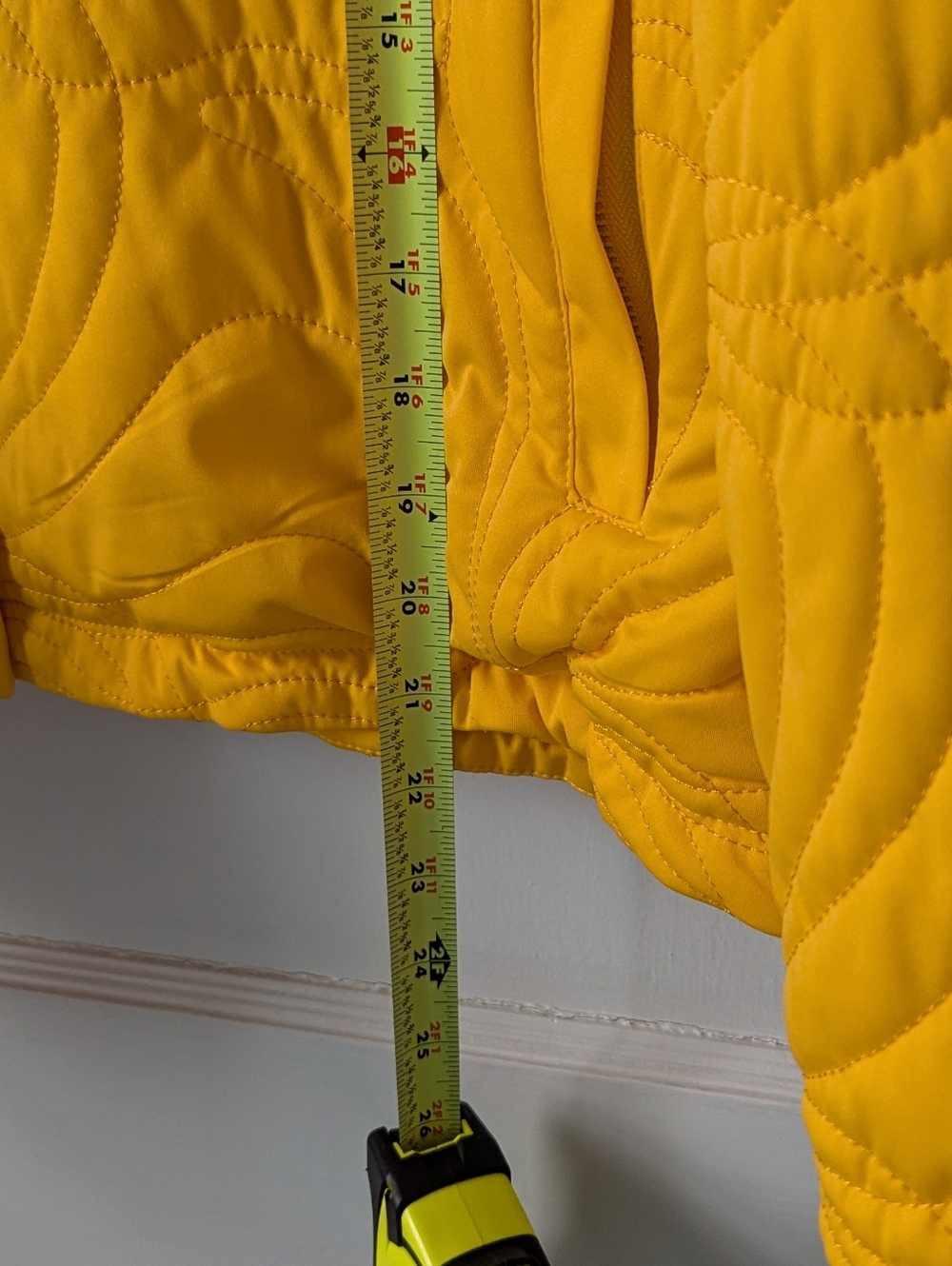 Urban Outfitters Bright Warm Yellow Crop Quilted Jacket Size Small - Picture 8 of 10
